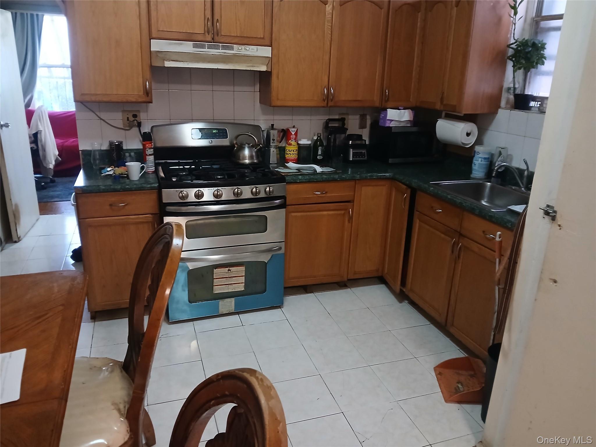 95 13 42 Avenue – For Sale photo 3