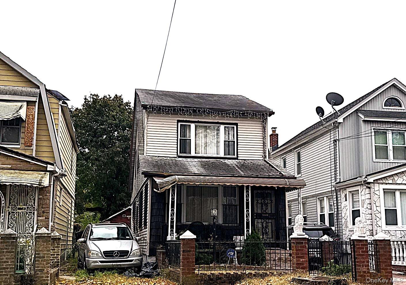 196-10 116th Avenue – For Sale