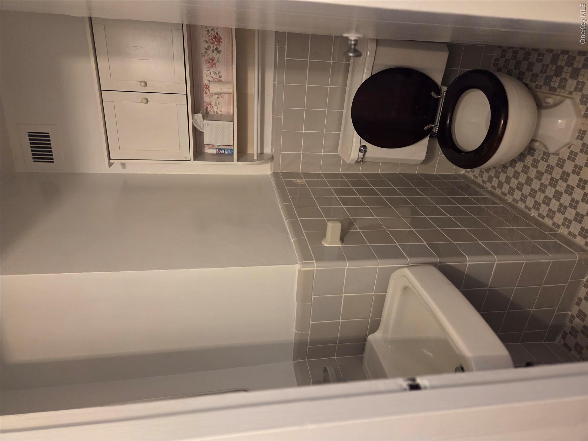 7 N Fordham Hill Oval, Unit 12G photo 12