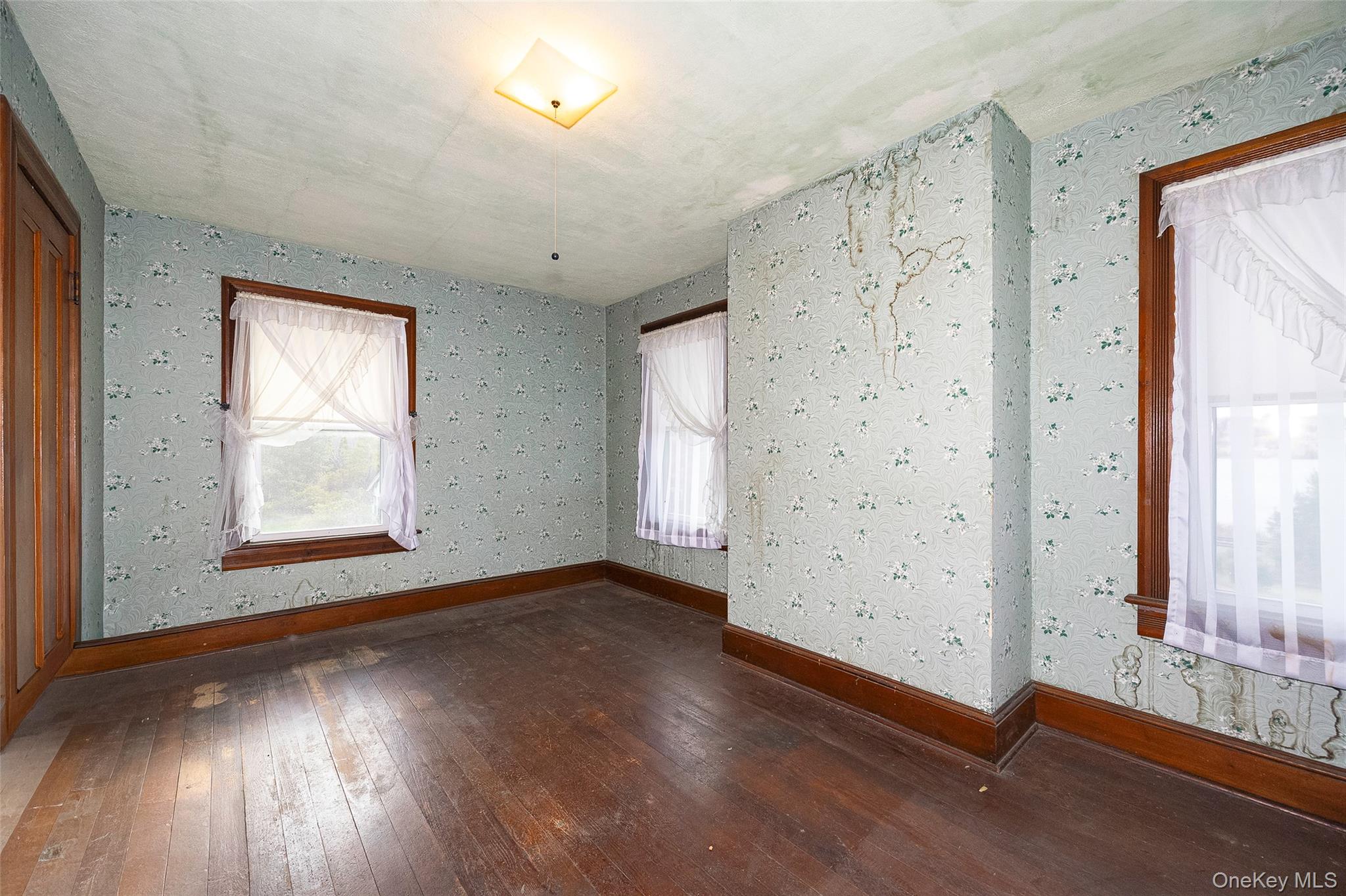 3 Spring Street – For Sale photo 23