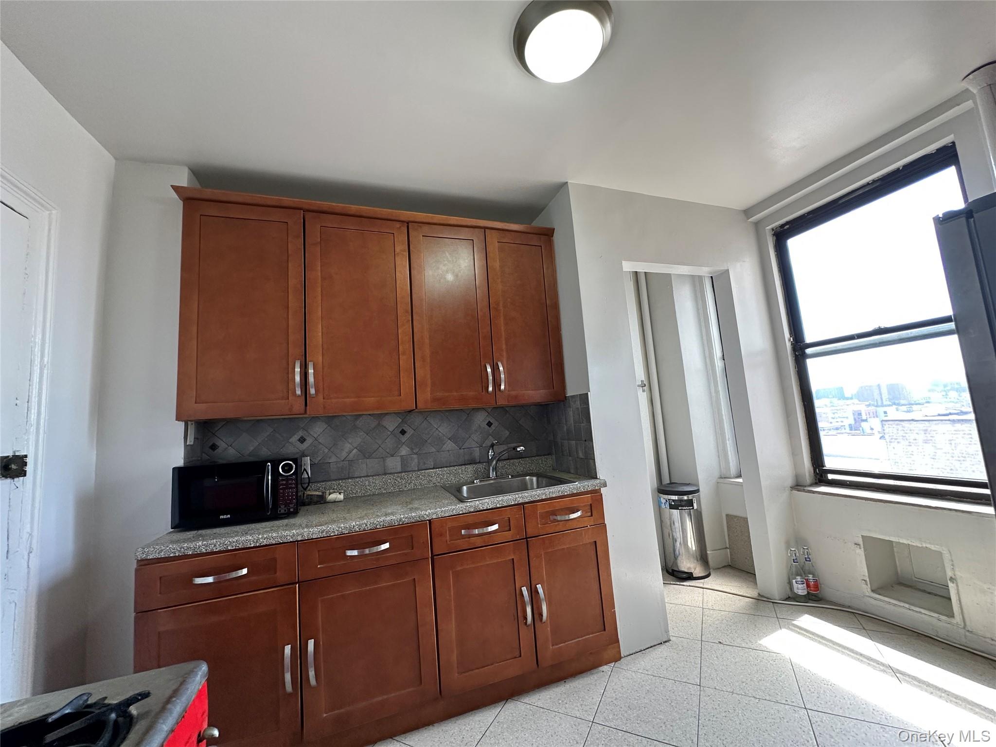 409 Edgecombe Avenue, Unit 7F photo 15