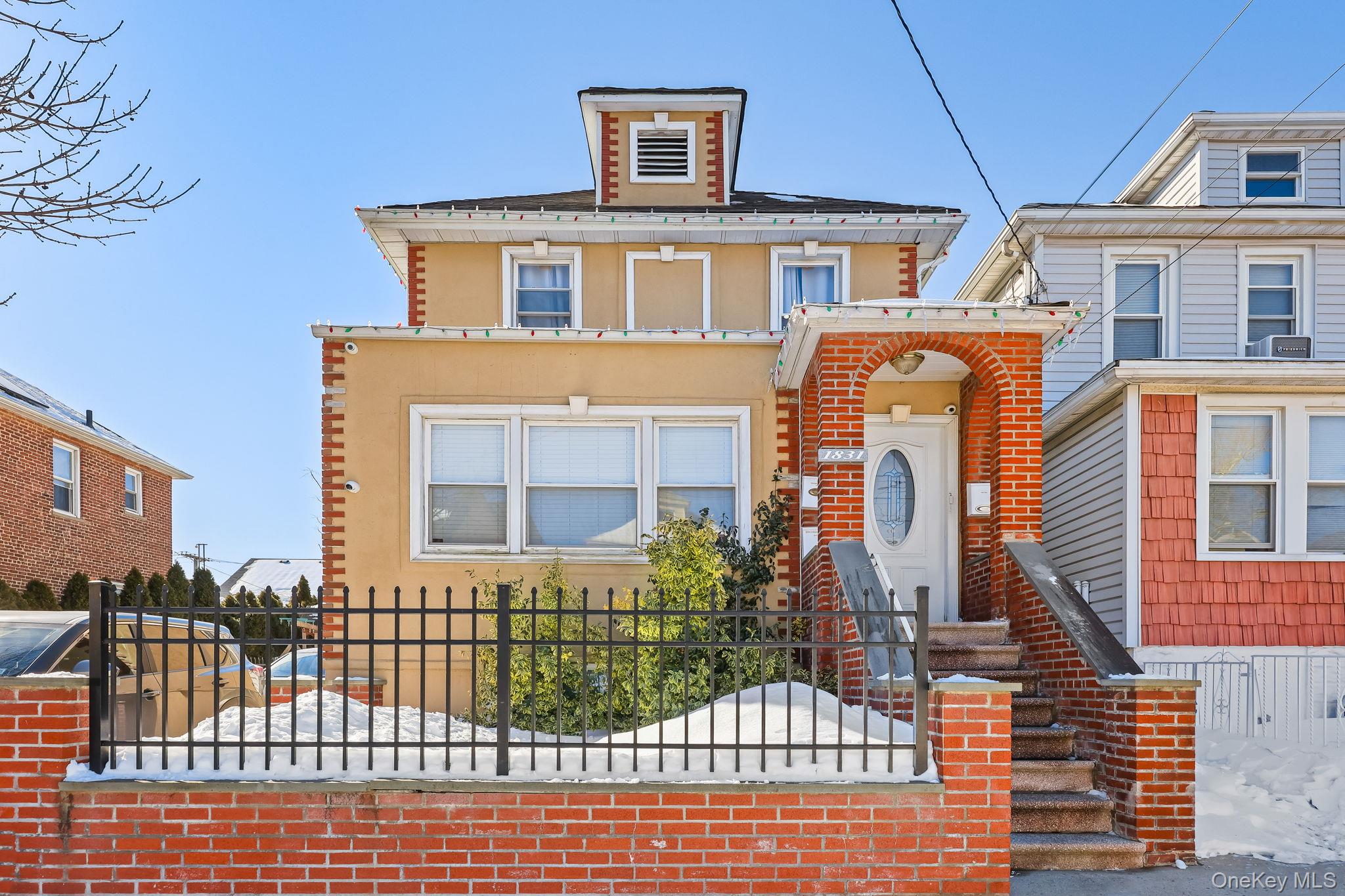 1831 Paulding Avenue – For Sale