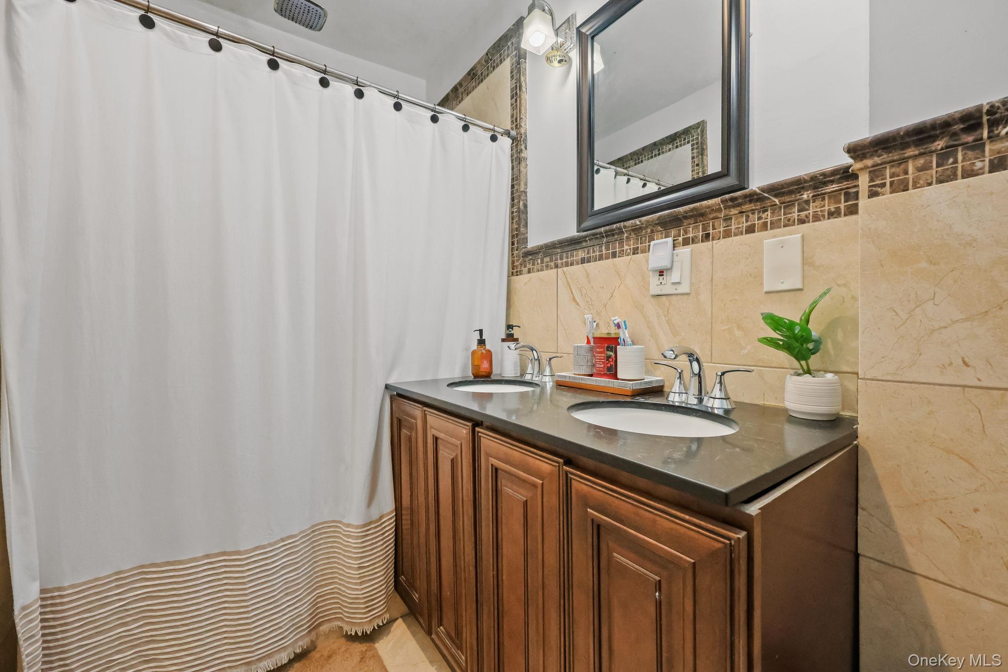 1831 Paulding Avenue – For Sale photo 7