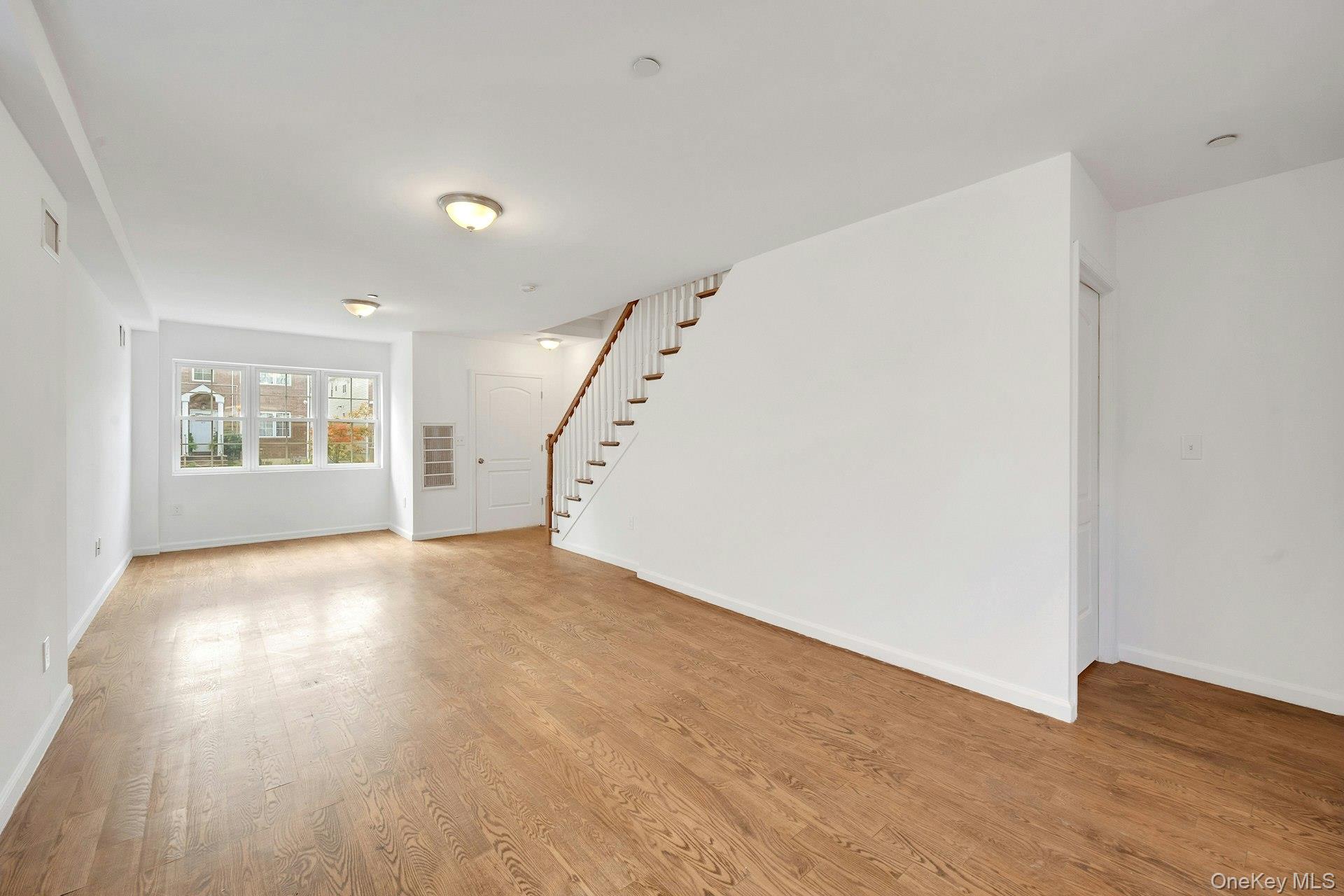 820 Hollywood Avenue – For Sale photo 8