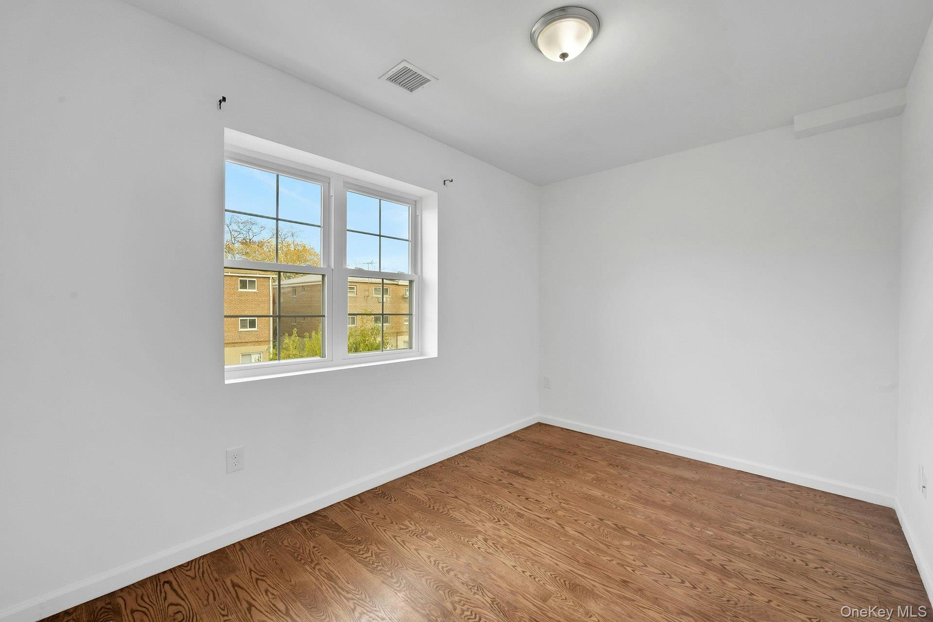 820 Hollywood Avenue – For Sale photo 25