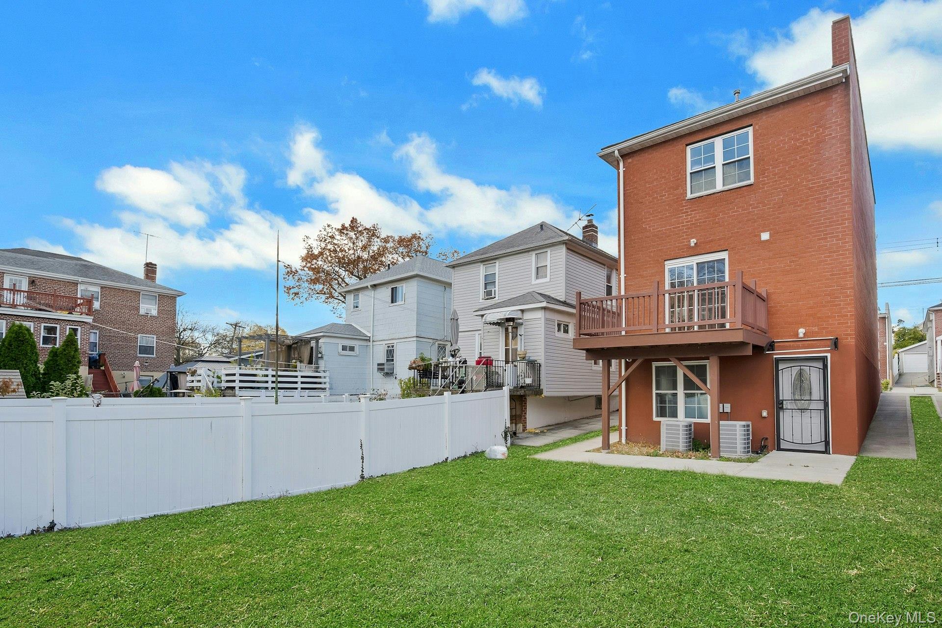 820 Hollywood Avenue – For Sale photo 37