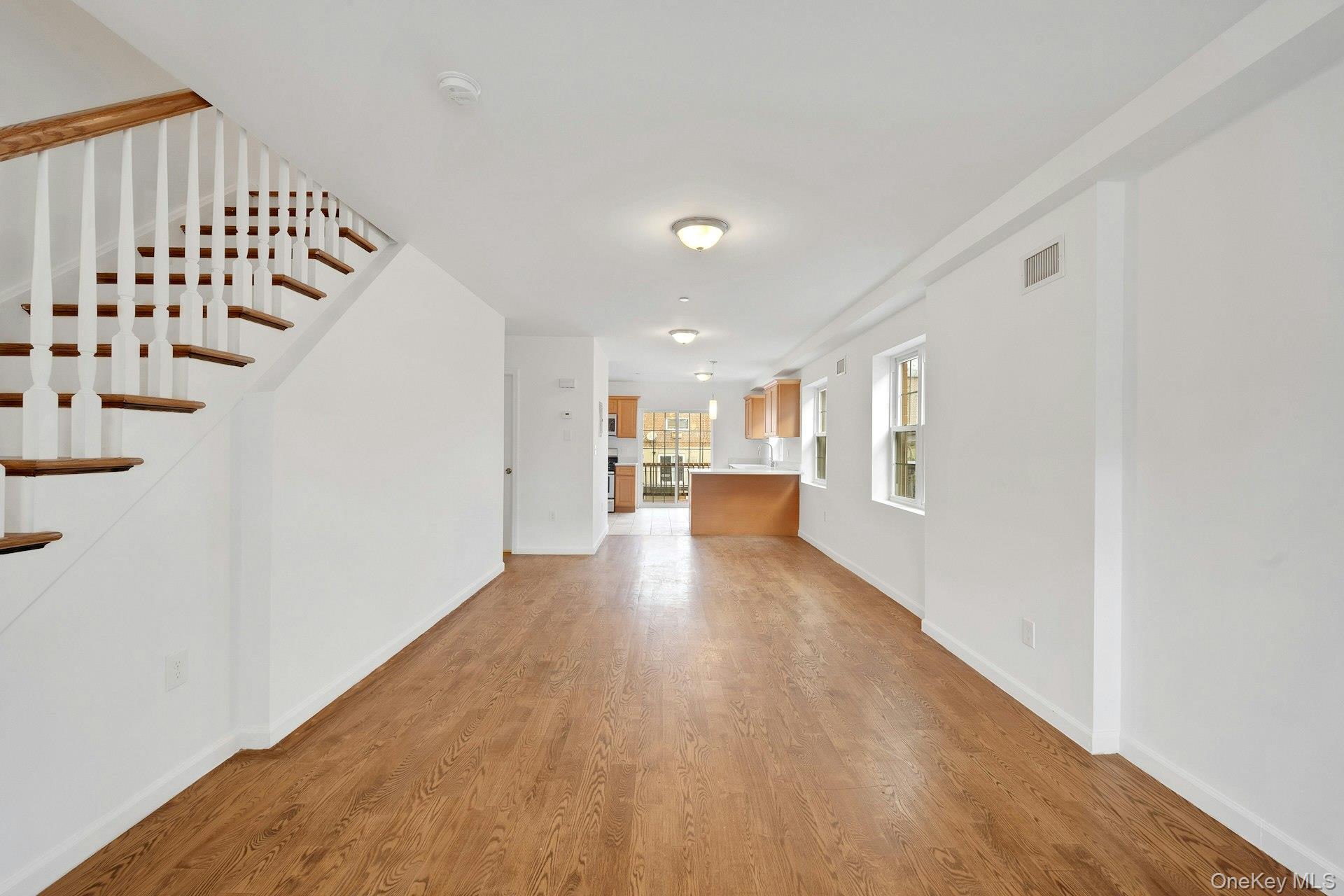 820 Hollywood Avenue – For Sale photo 7