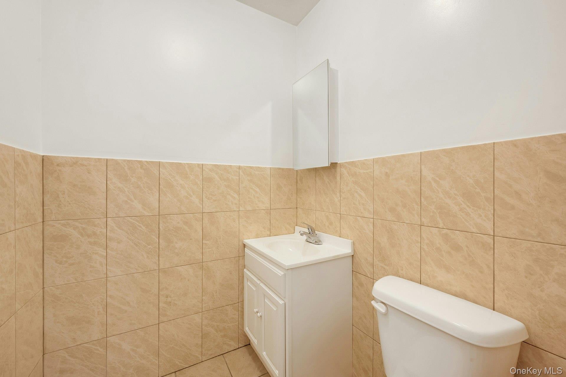 820 Hollywood Avenue – For Sale photo 16