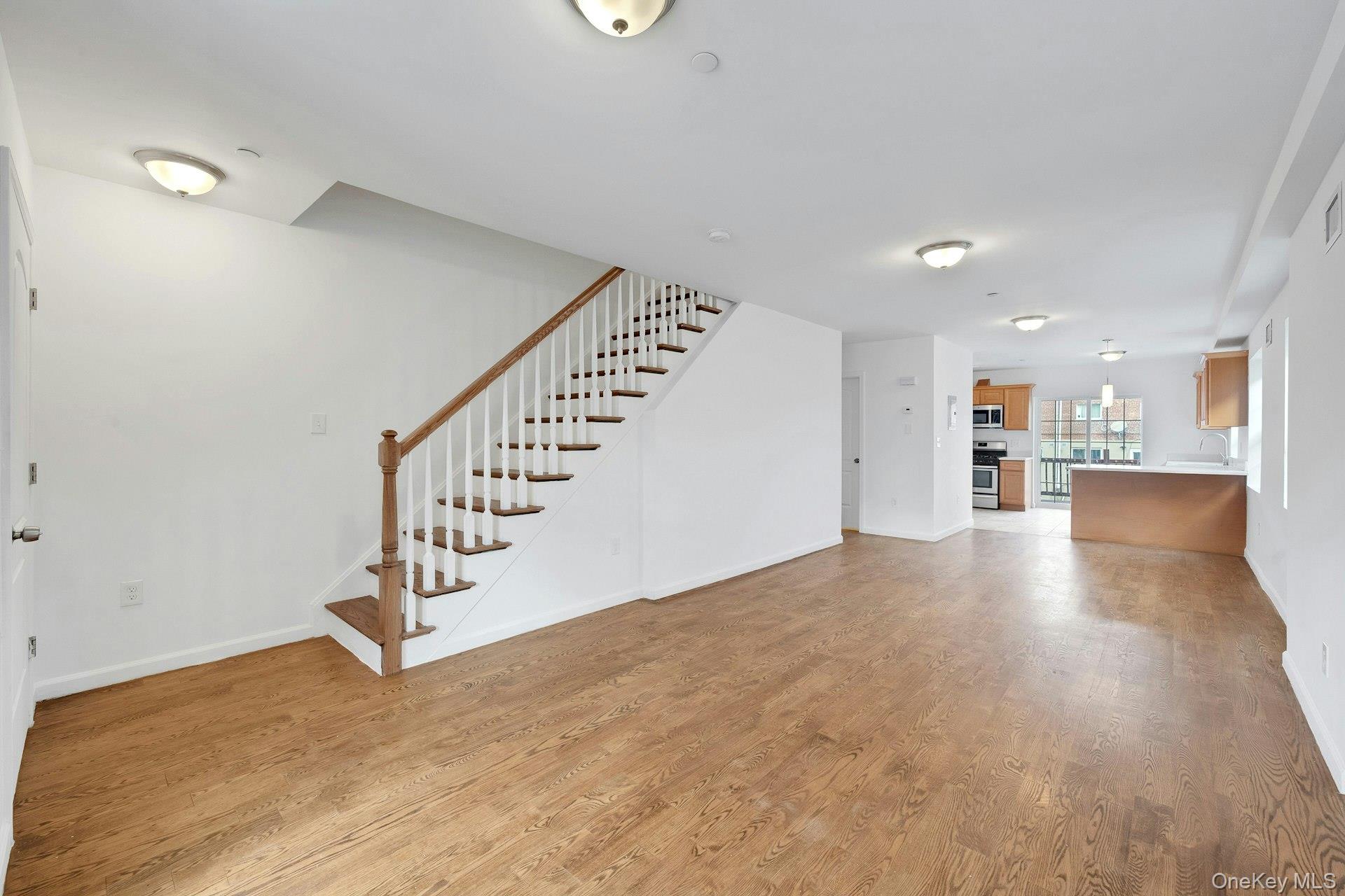 820 Hollywood Avenue – For Sale photo 5