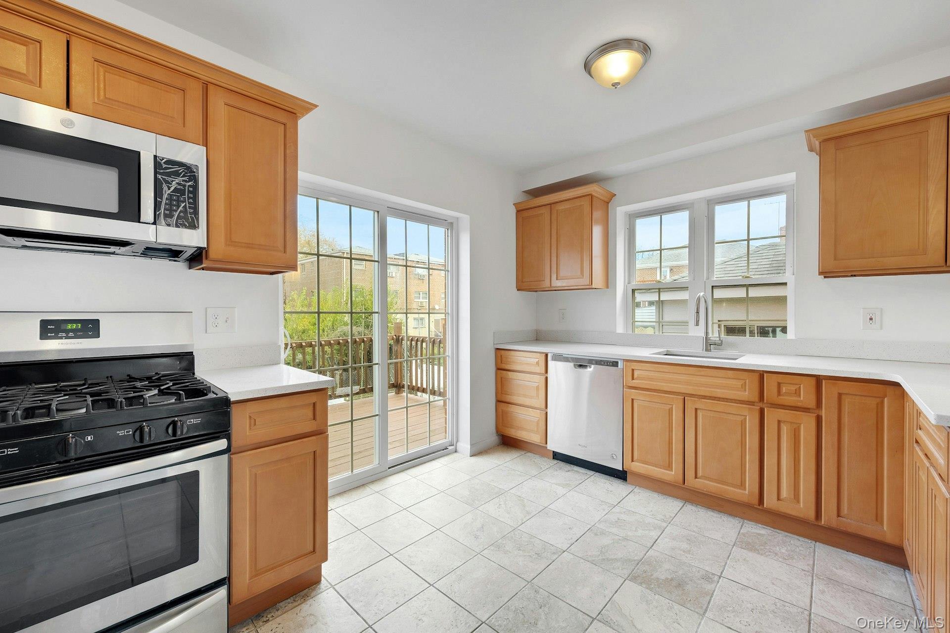 820 Hollywood Avenue – For Sale photo 14