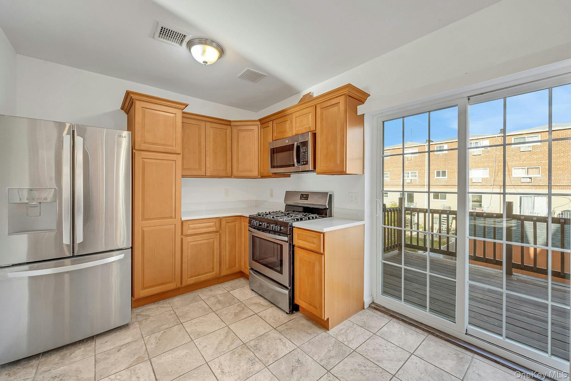 822 Hollywood Avenue – For Sale photo 21