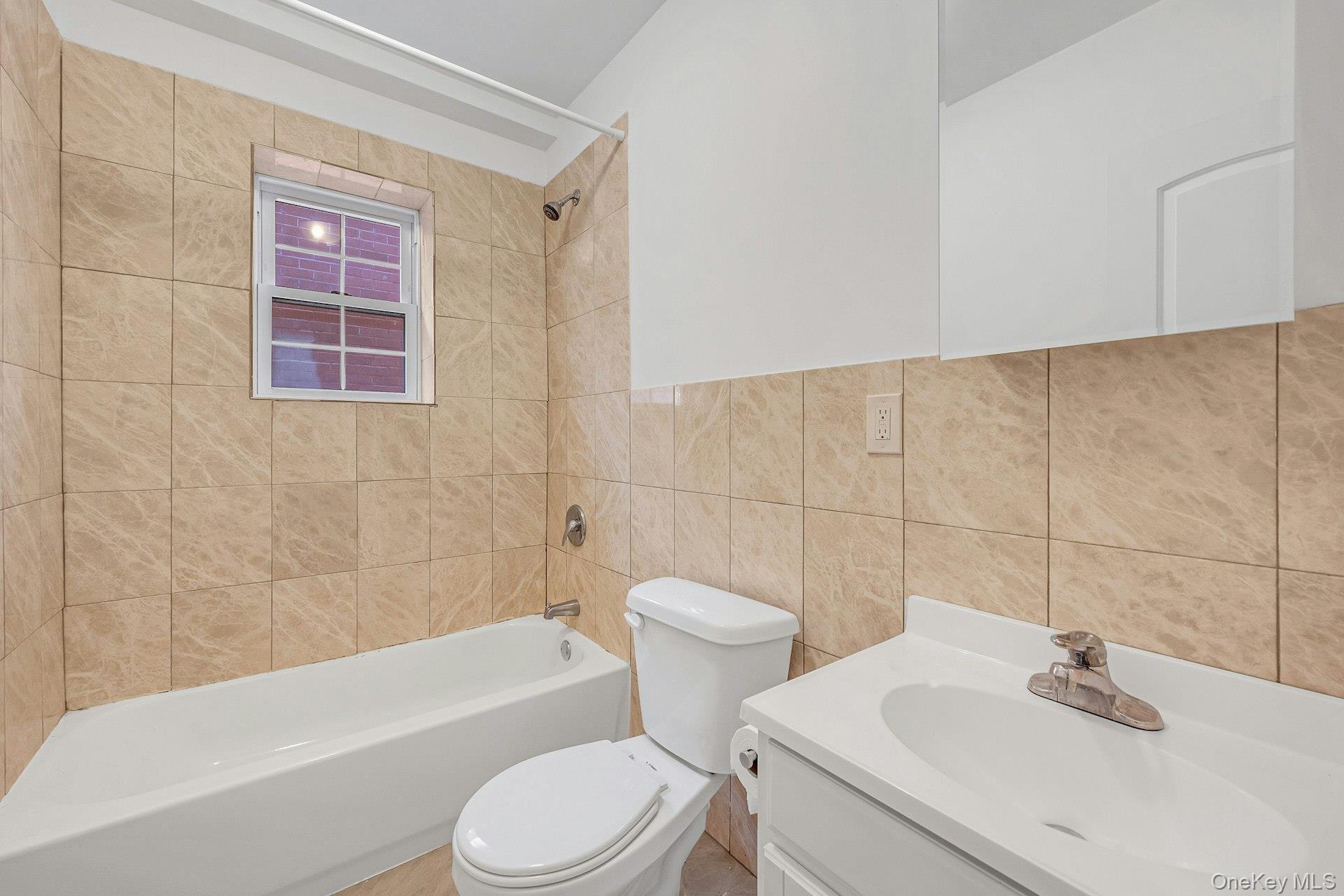 822 Hollywood Avenue – For Sale photo 37