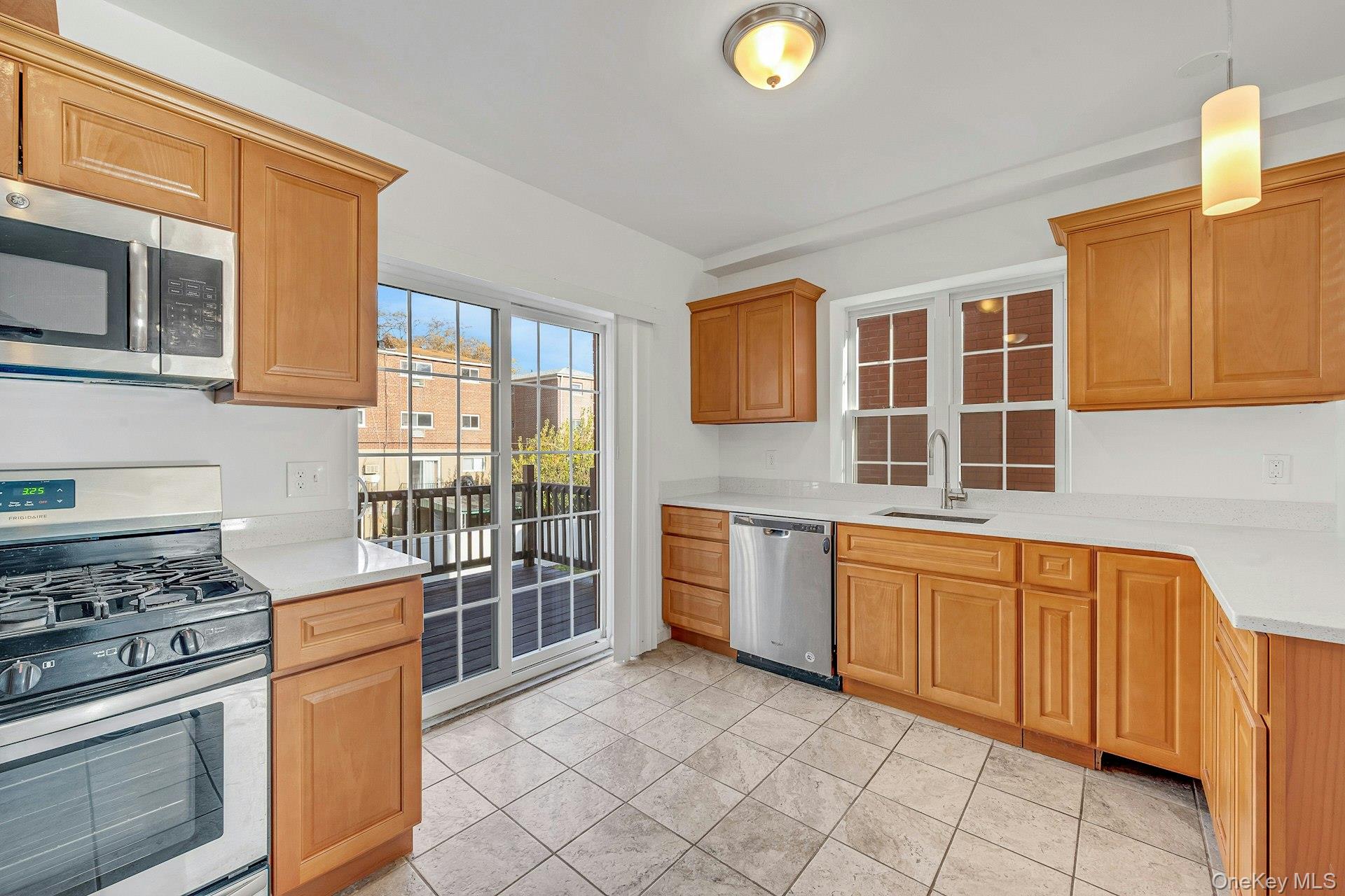 822 Hollywood Avenue – For Sale photo 23