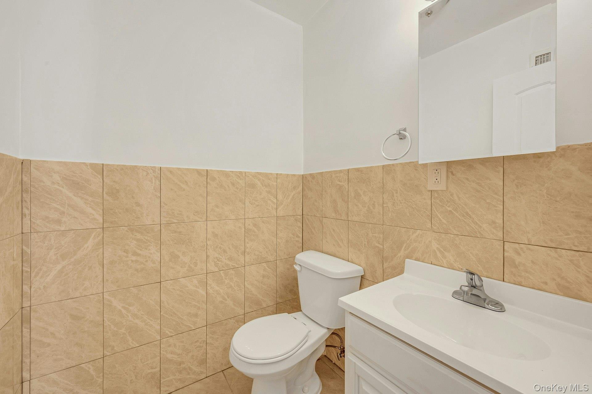 822 Hollywood Avenue – For Sale photo 25