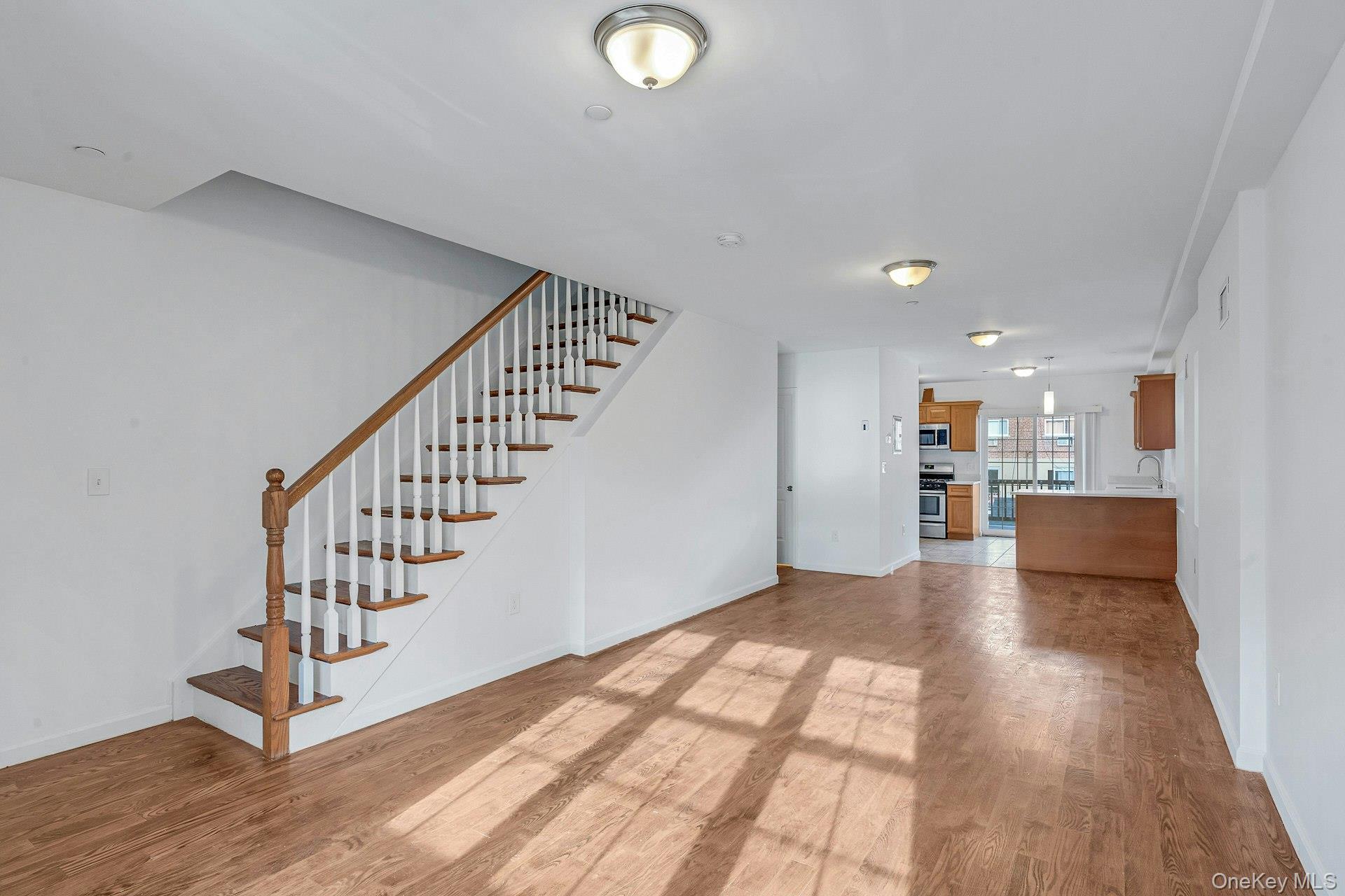 822 Hollywood Avenue – For Sale photo 7