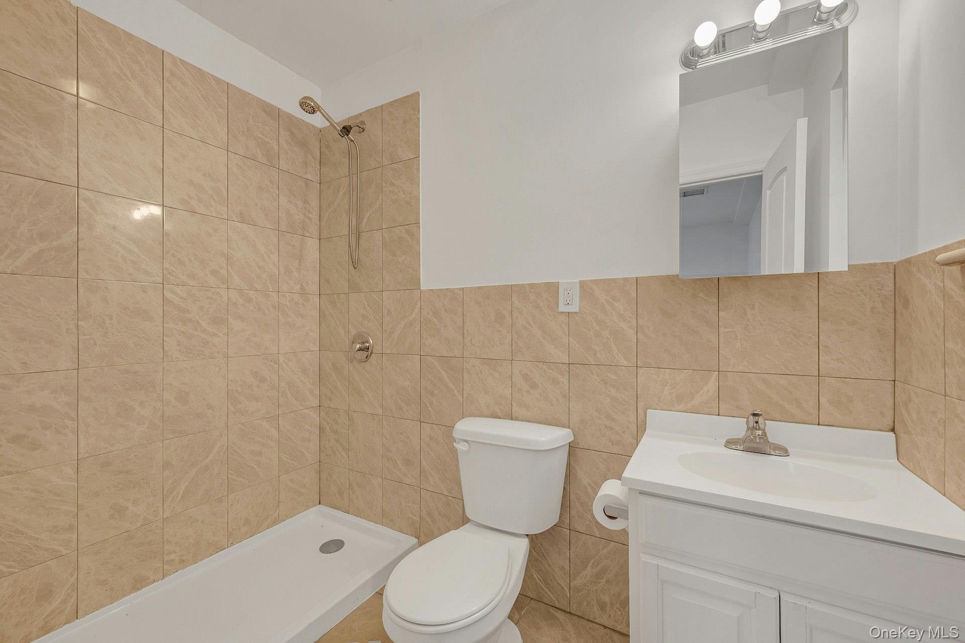 822 Hollywood Avenue – For Sale photo 30