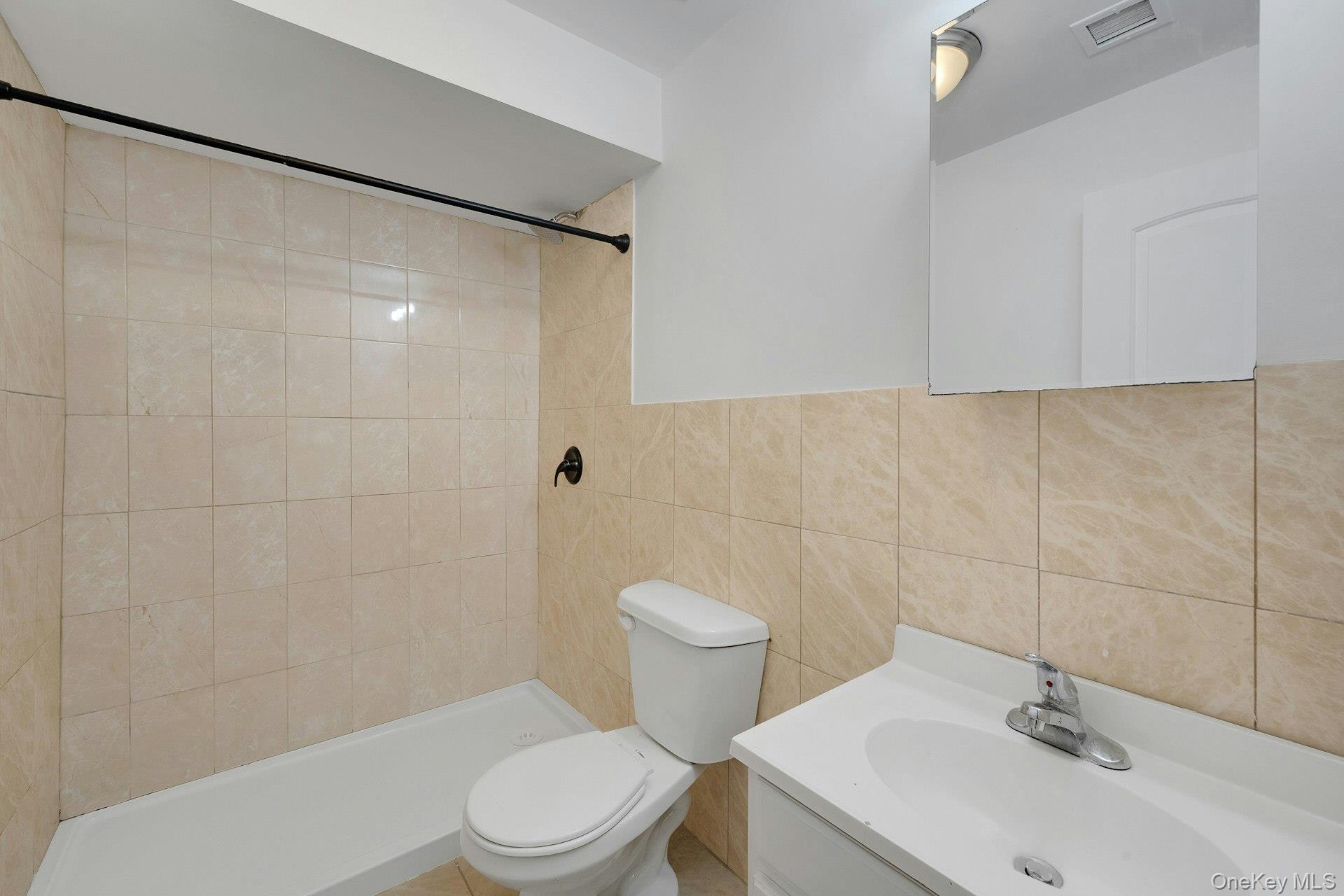 822 Hollywood Avenue – For Sale photo 19