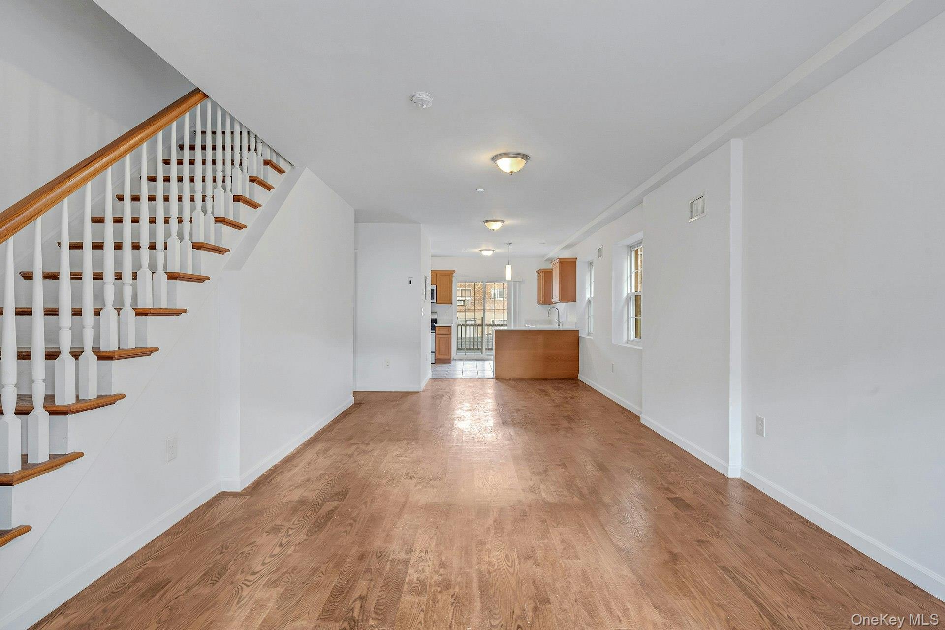 822 Hollywood Avenue – For Sale photo 11