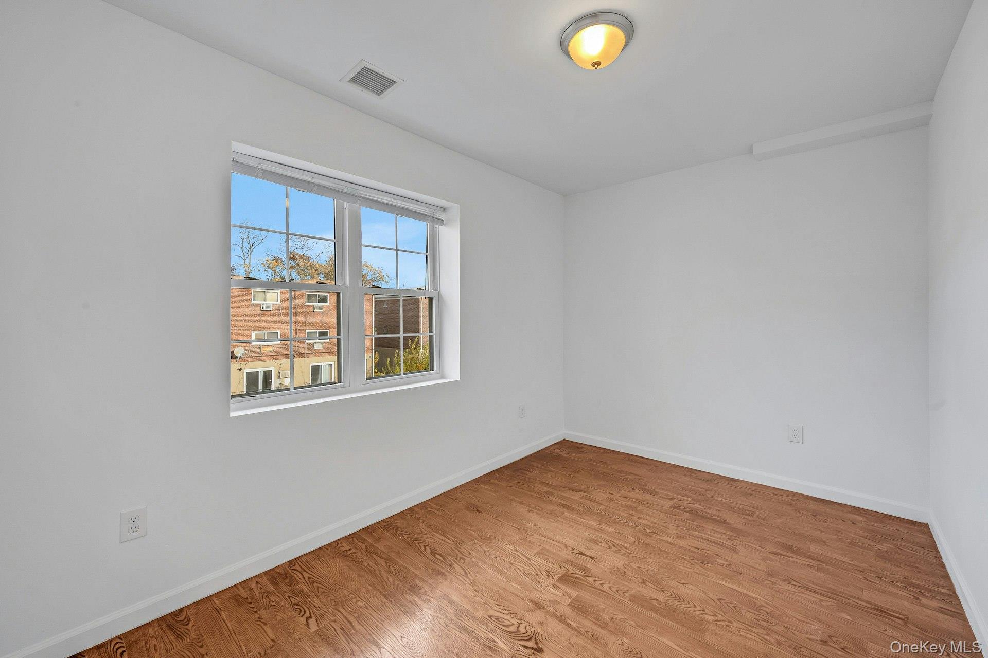 822 Hollywood Avenue – For Sale photo 34