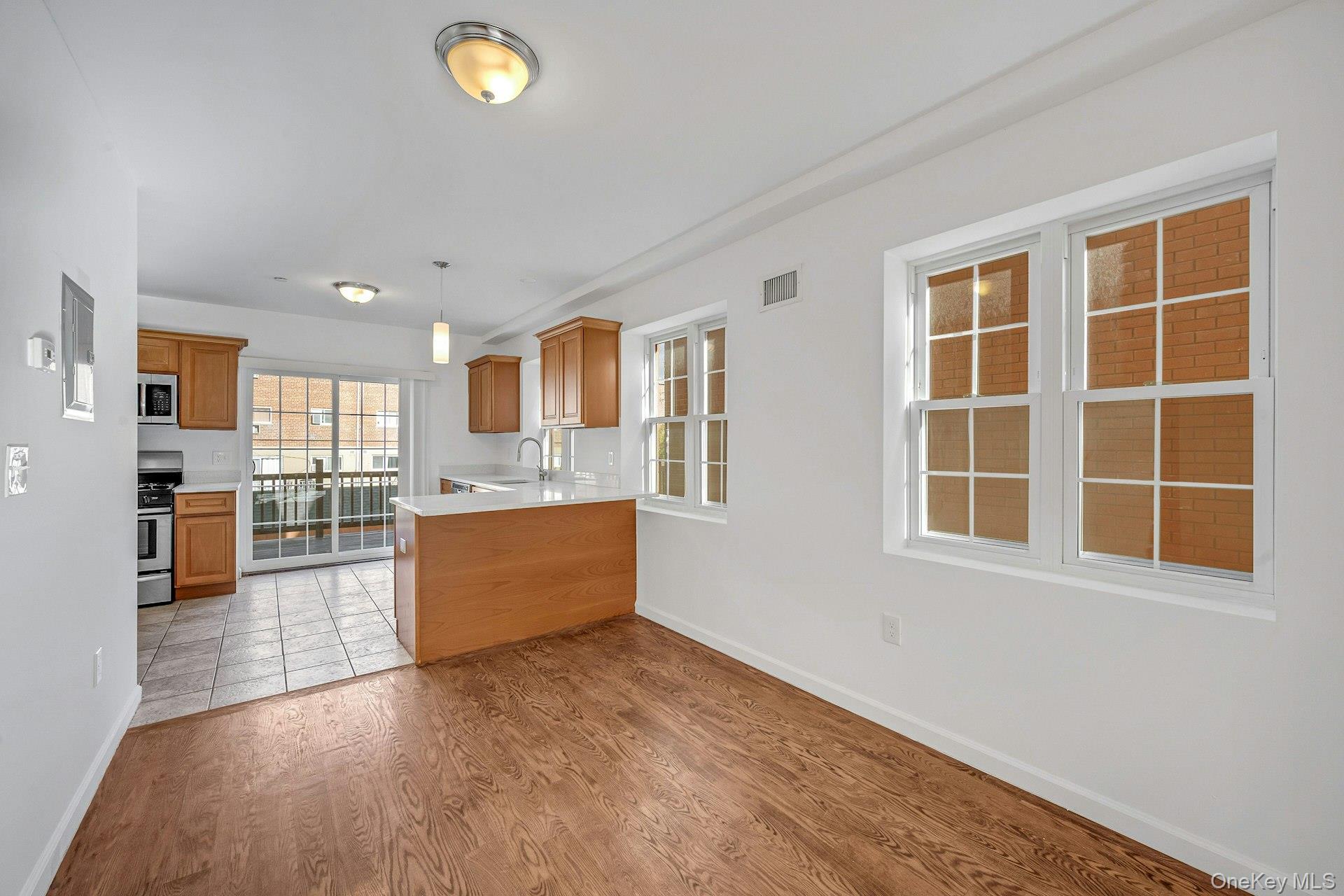 822 Hollywood Avenue – For Sale photo 16
