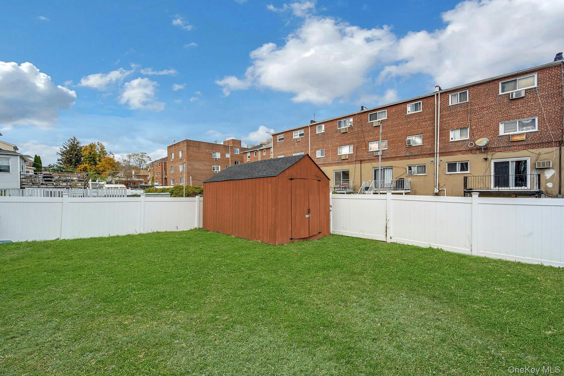 822 Hollywood Avenue – For Sale photo 41