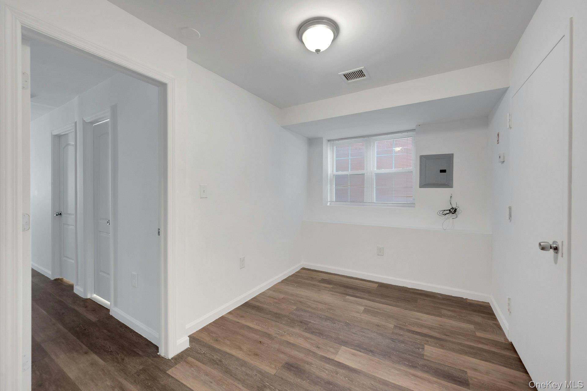 822 Hollywood Avenue – For Sale photo 2