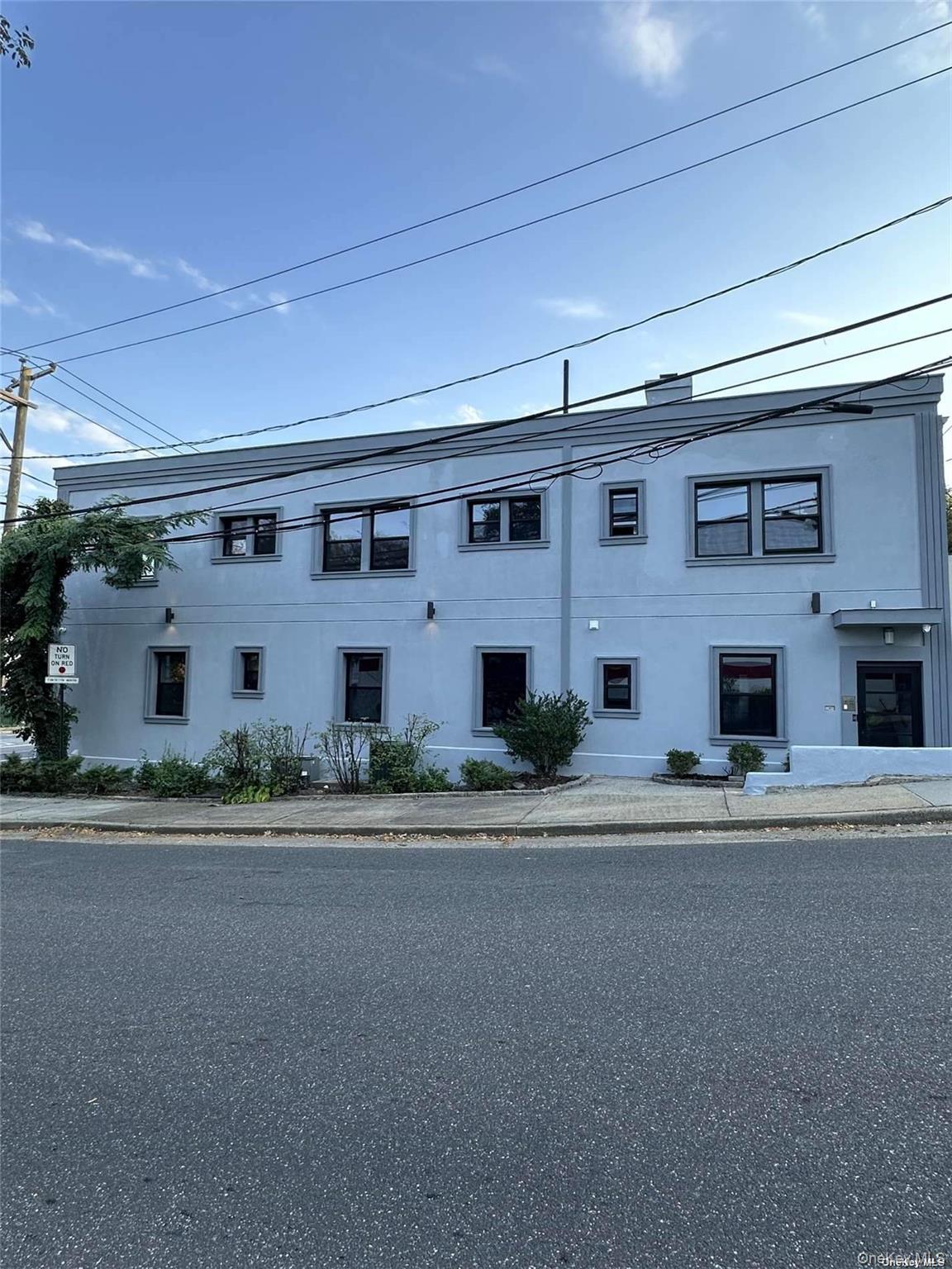 241 E Shore Road, Unit 1st FL photo 31