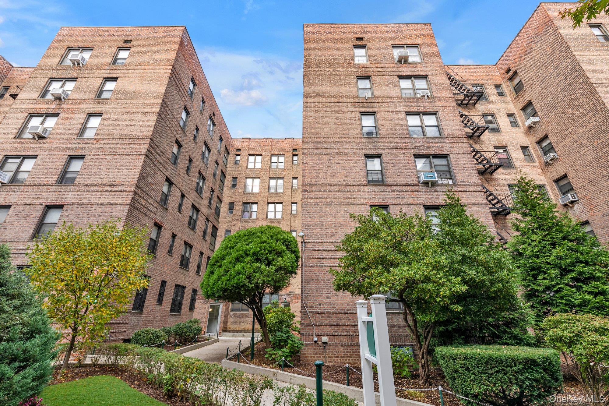 4334 Union Street, Unit 5H