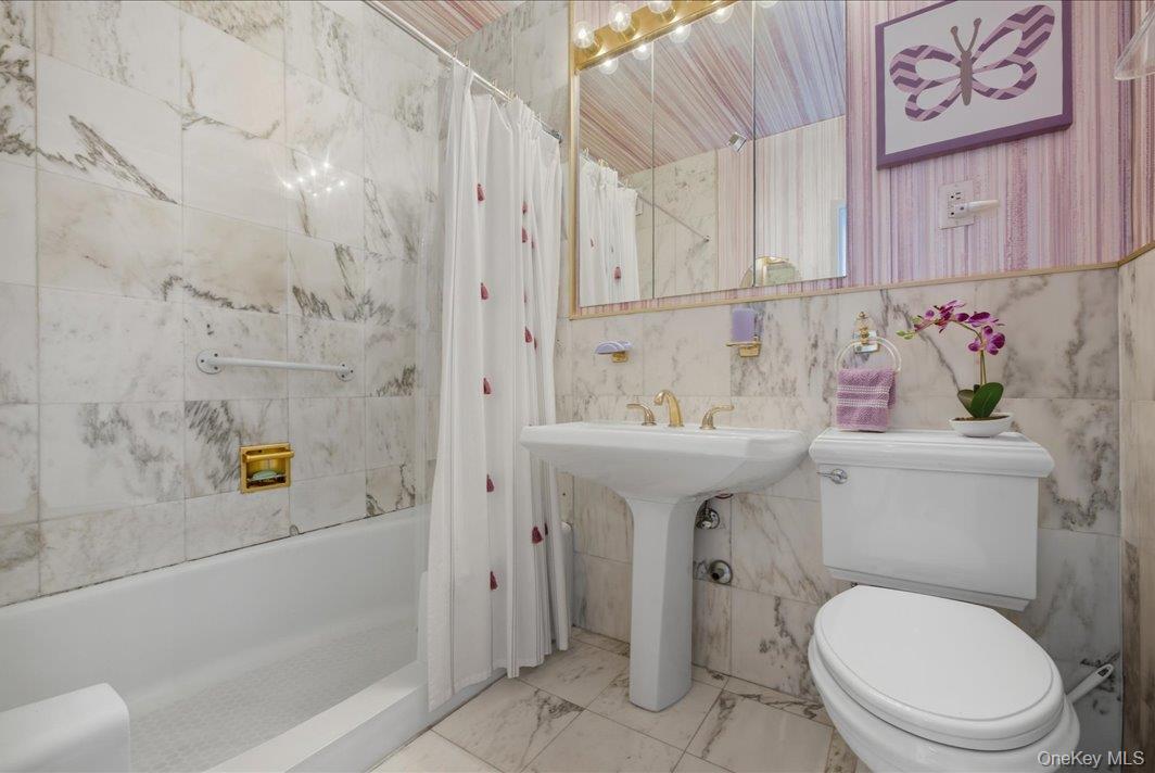 27010 Grand Central Parkway, Unit 21M photo 14