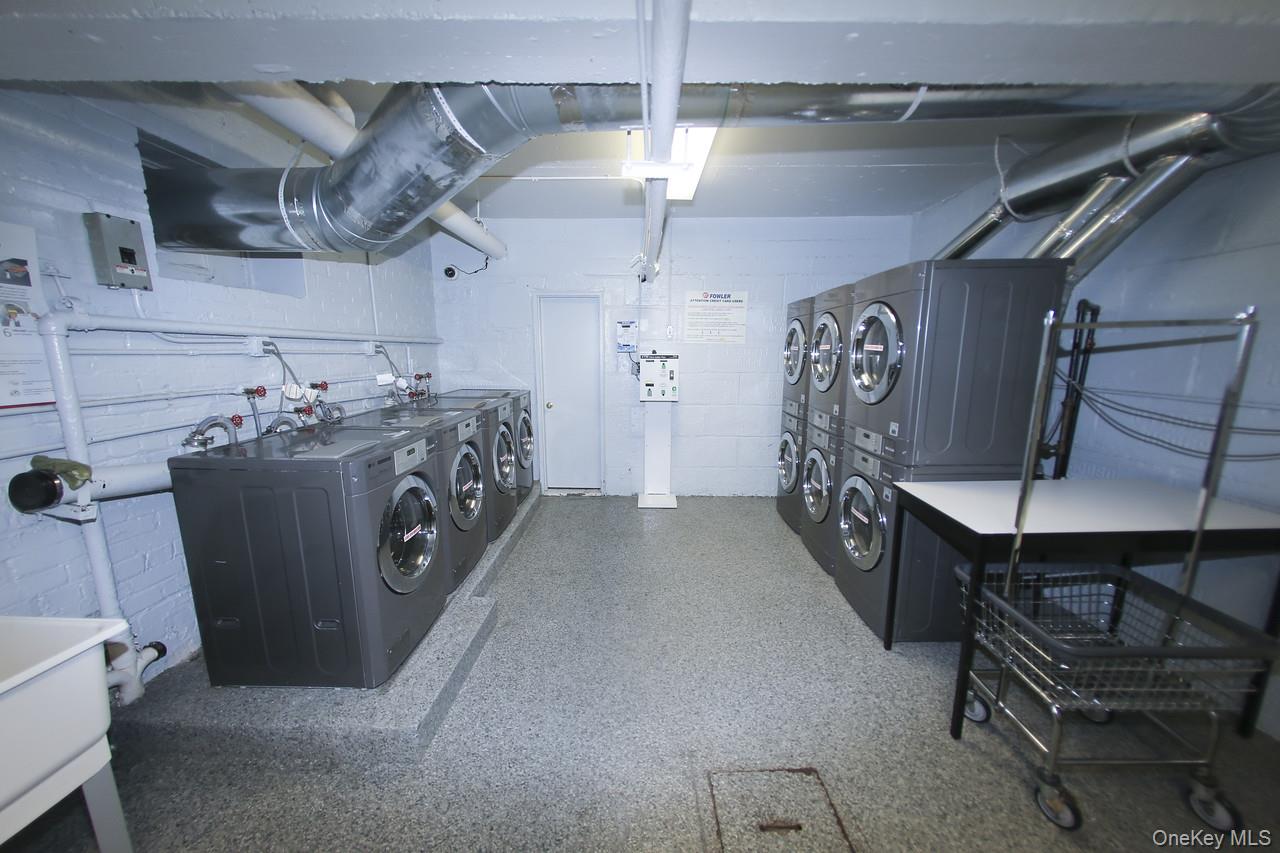 87-50 204 Street, Unit B74 photo 15