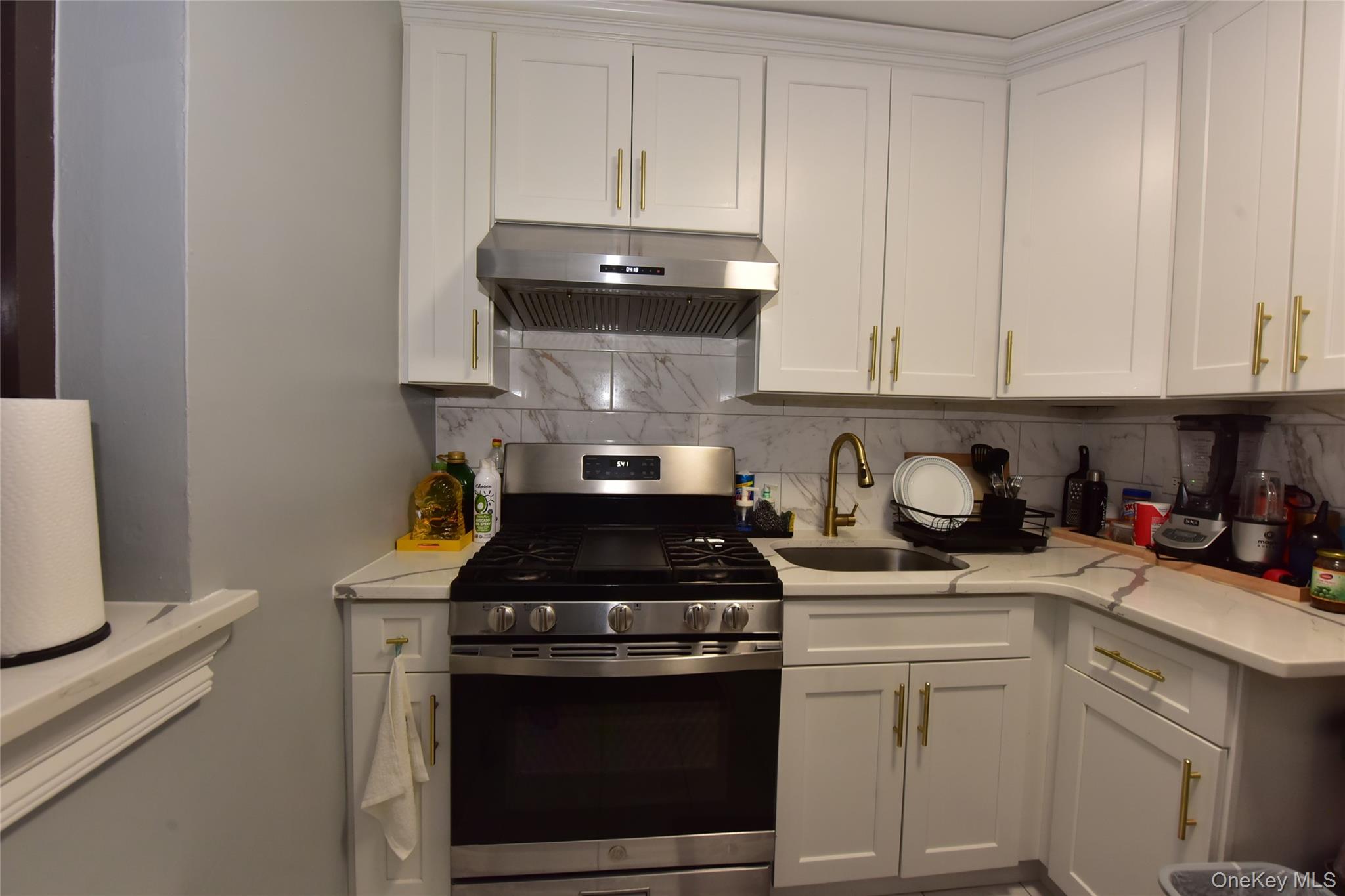 87-50 204 Street, Unit B74 photo 8