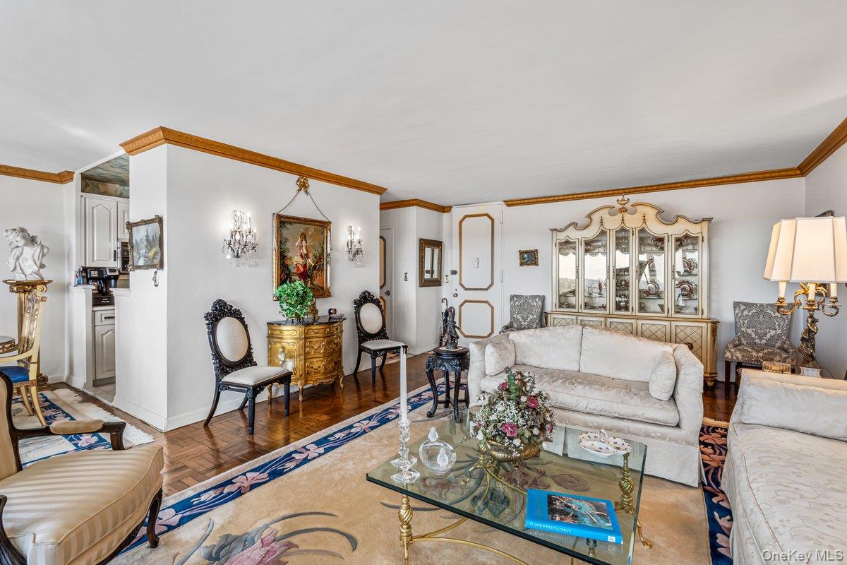 166-25 Powells Cove Boulevard, Unit 19G photo 8