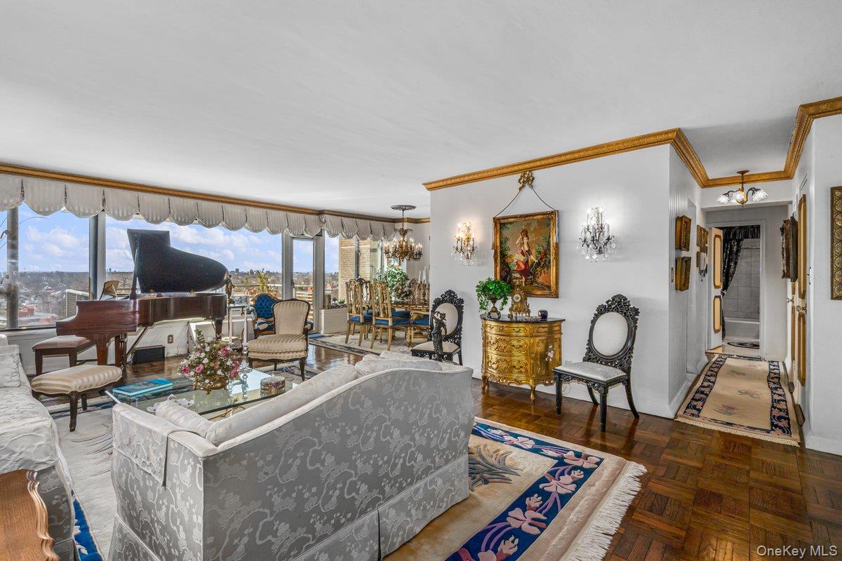 166-25 Powells Cove Boulevard, Unit 19G photo 3