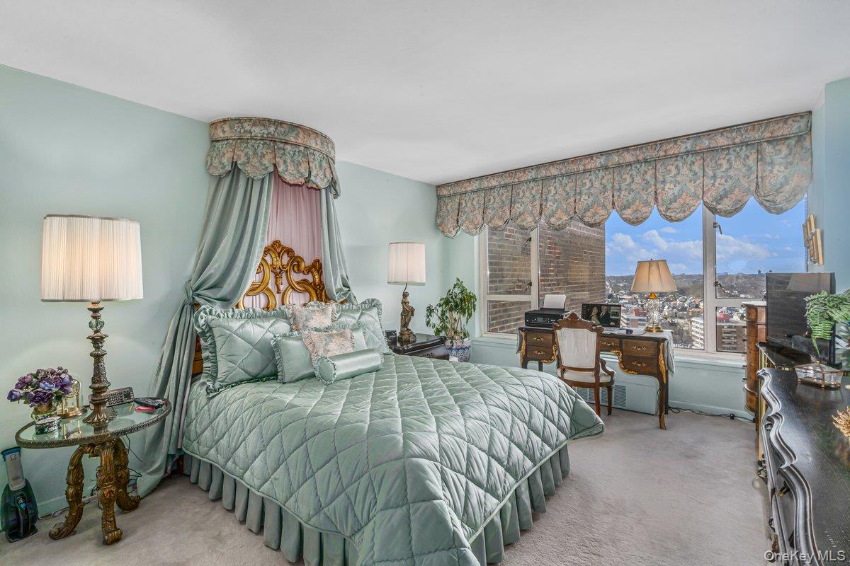 166-25 Powells Cove Boulevard, Unit 19G photo 13
