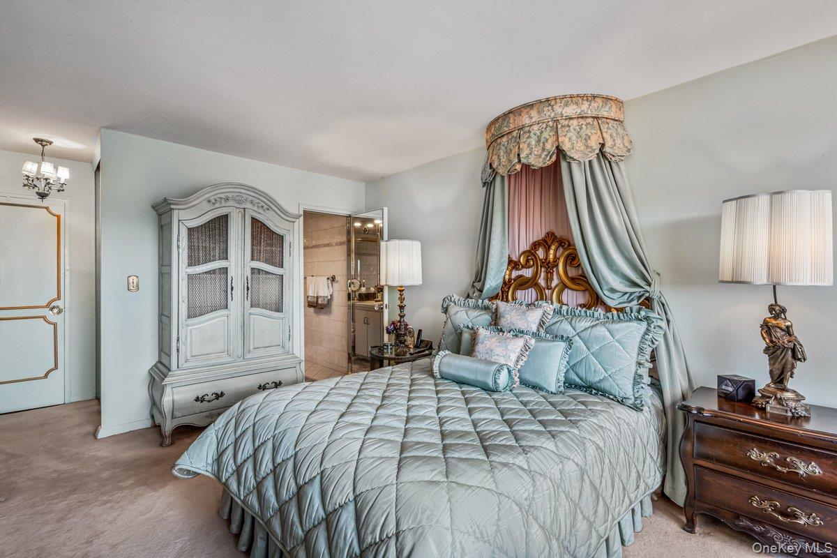 166-25 Powells Cove Boulevard, Unit 19G photo 14