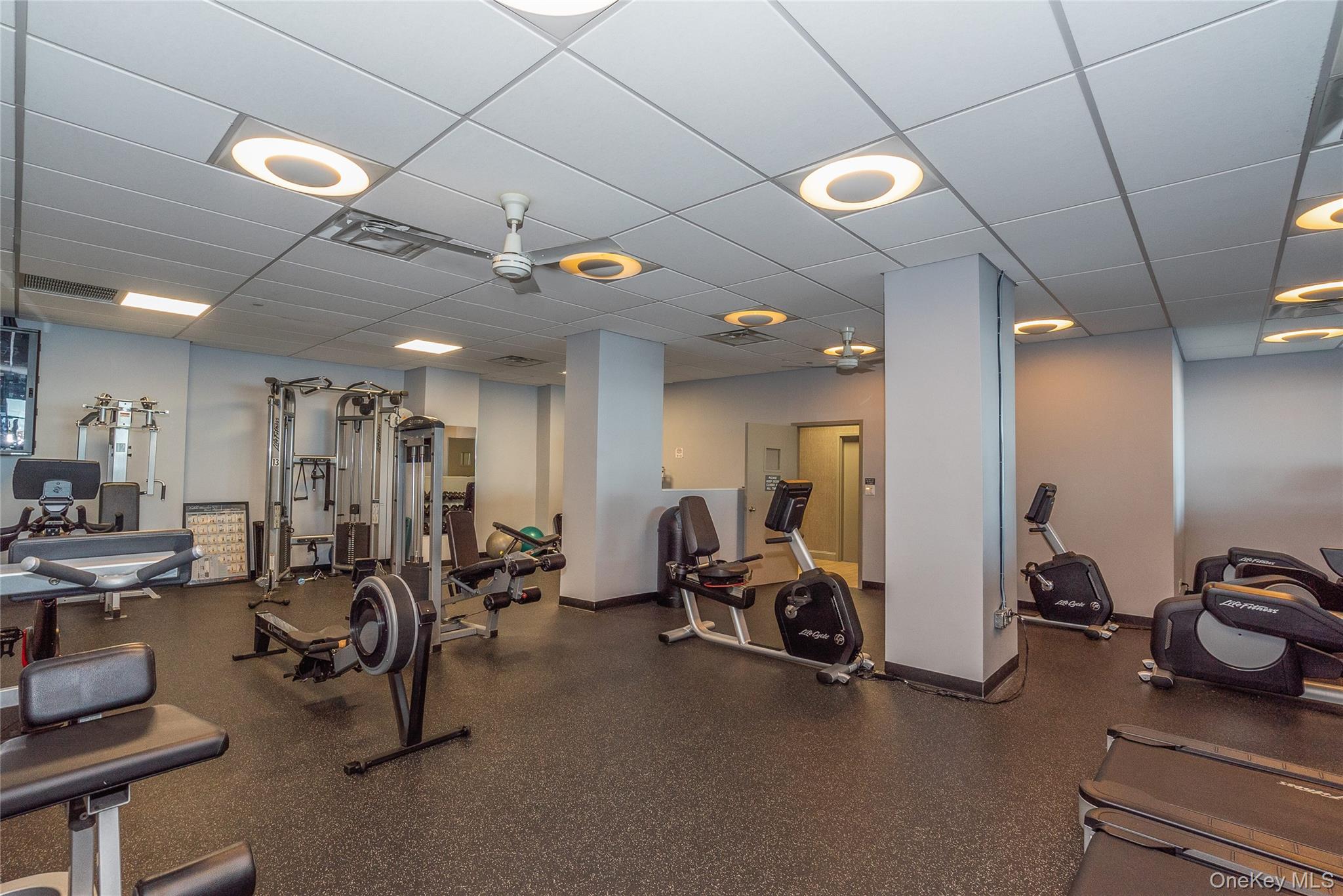 166-25 Powells Cove Boulevard, Unit 19G photo 20