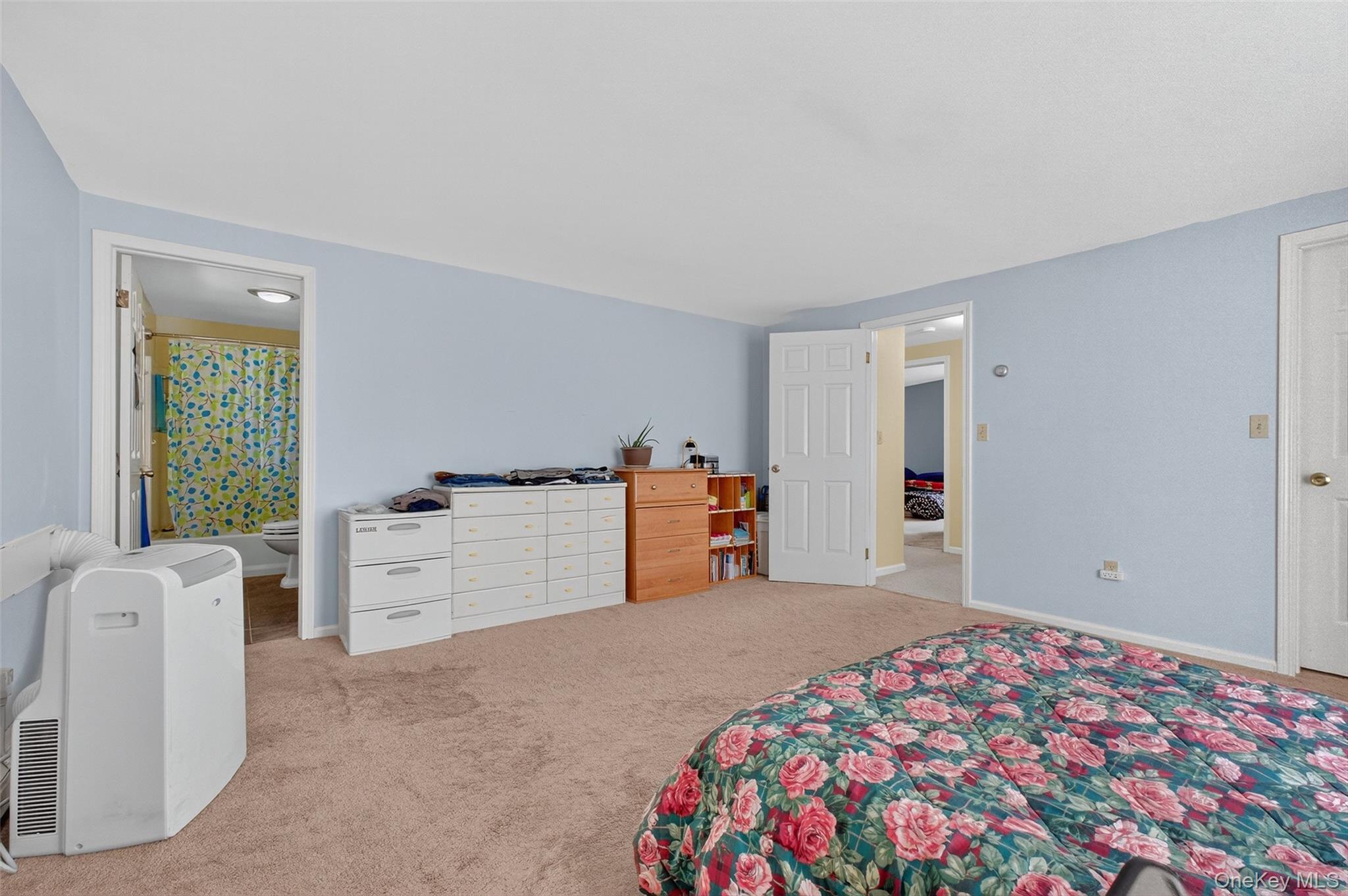 2 Renee Gate Street – For Sale photo 33