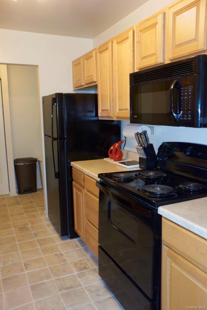 76 Sterling, Unit 76 photo 5