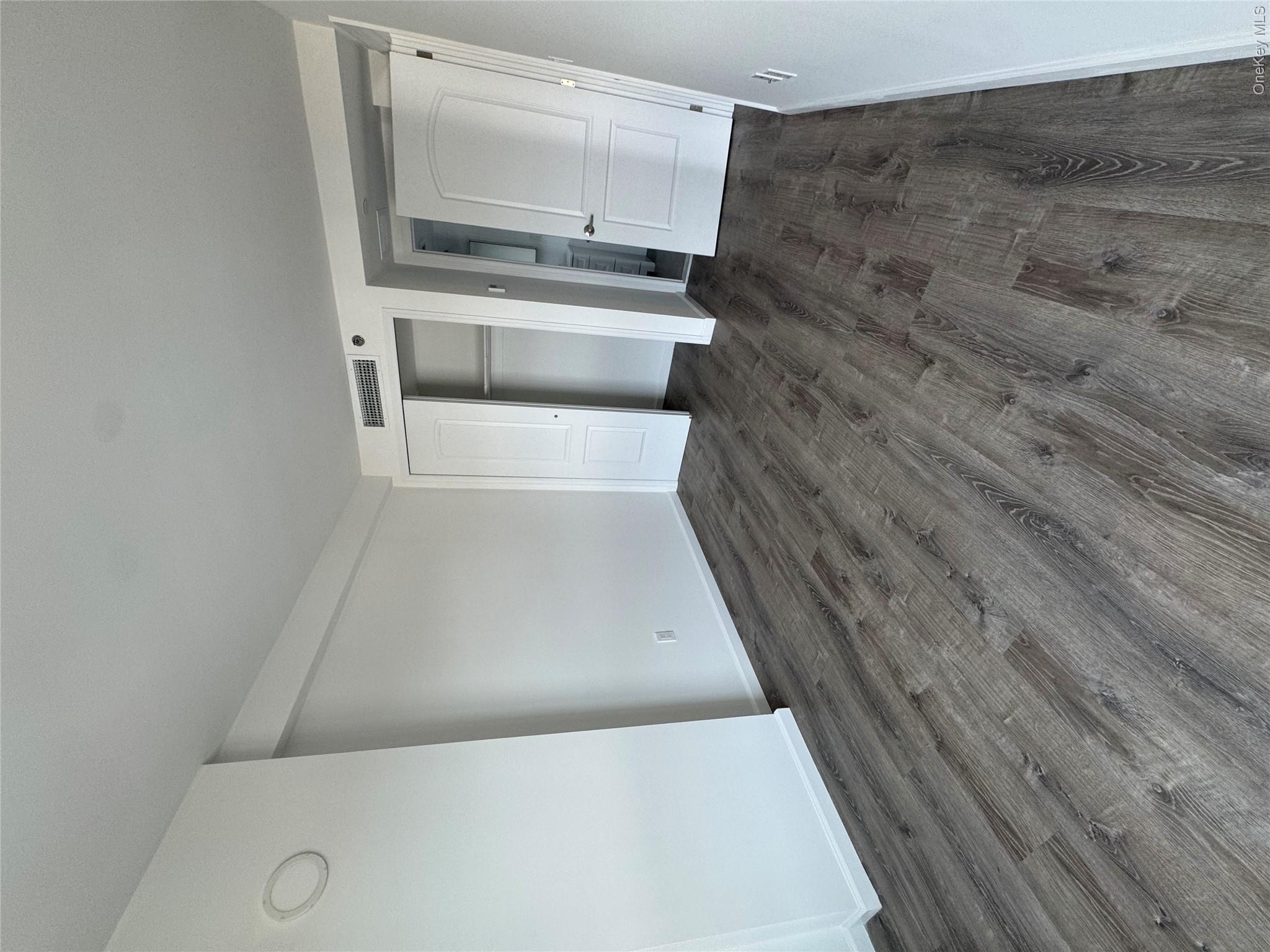 214-10 15 Avenue, Unit 3D & Parki photo 12