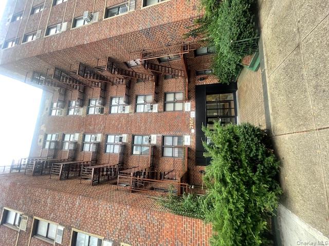 2165 Matthews Avenue, Unit 4F