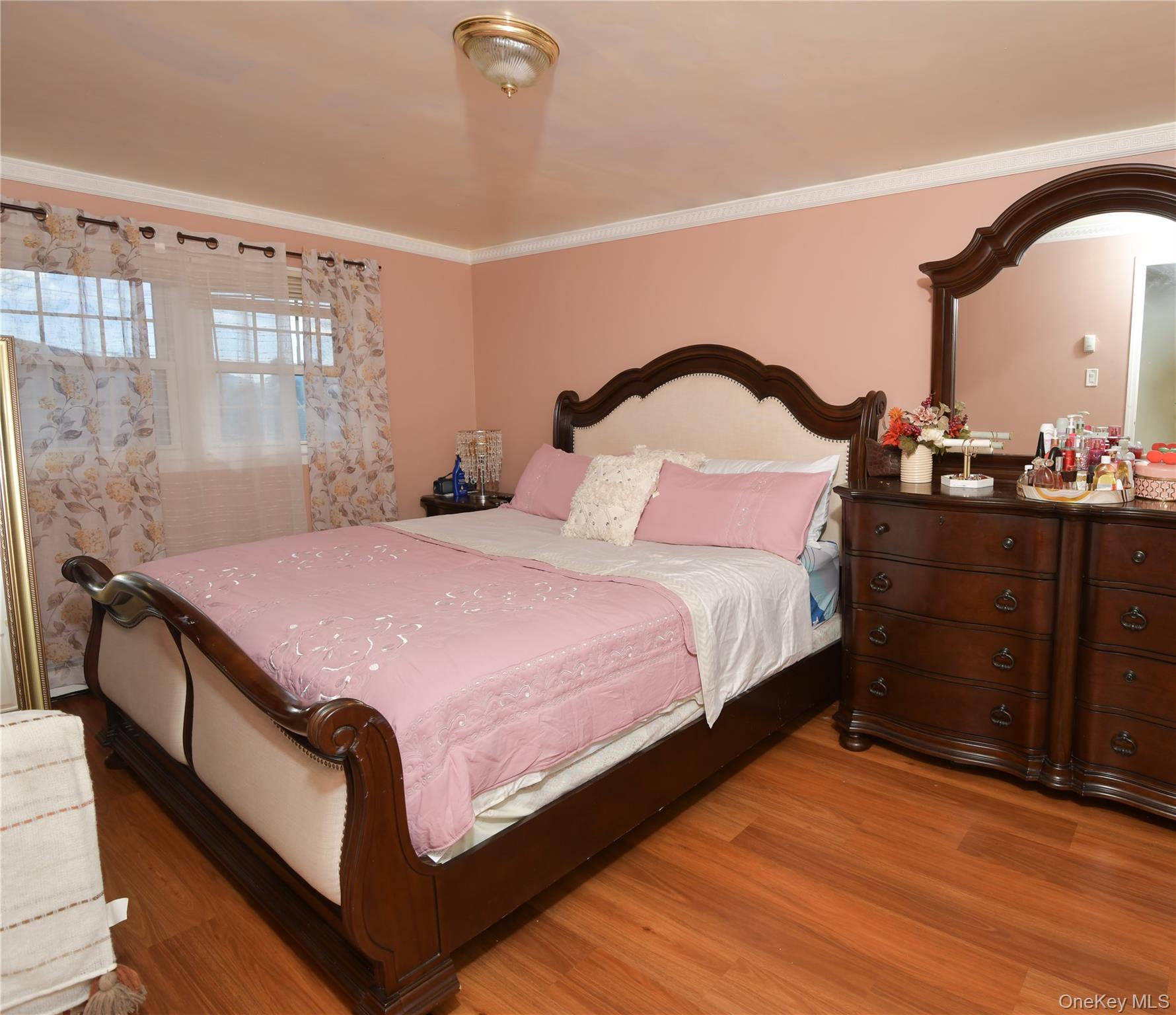76 E Hollywood Avenue – For Sale photo 8