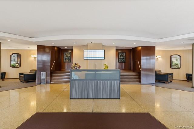 61-20 Grand Central Parkway, Unit A900 photo 3