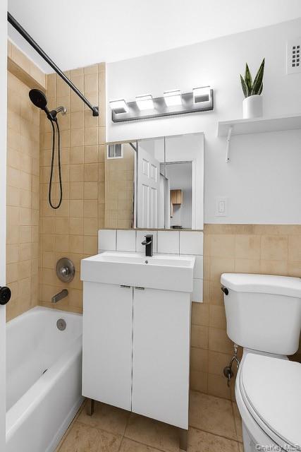 61-20 Grand Central Parkway, Unit A900 photo 11