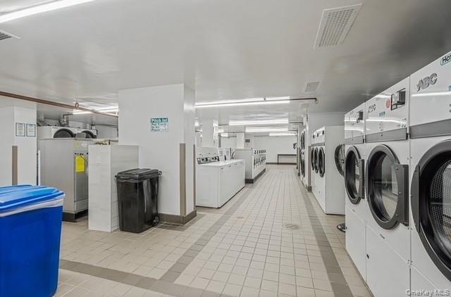 61-20 Grand Central Parkway, Unit A900 photo 14