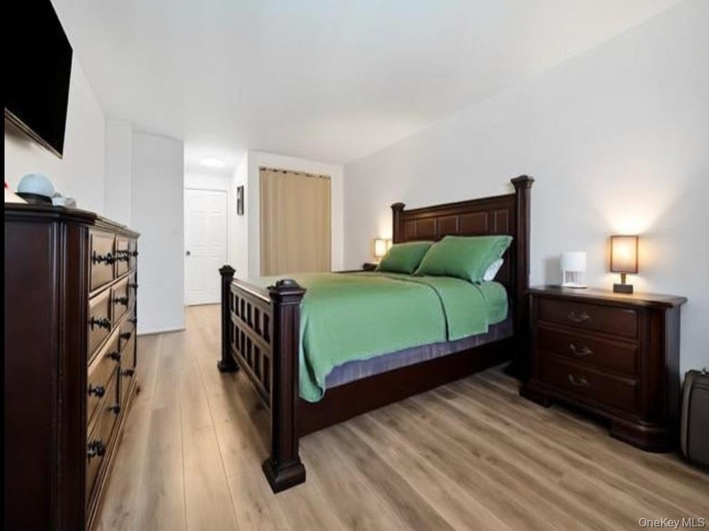 61-20 Grand Central Parkway, Unit A900 photo 12
