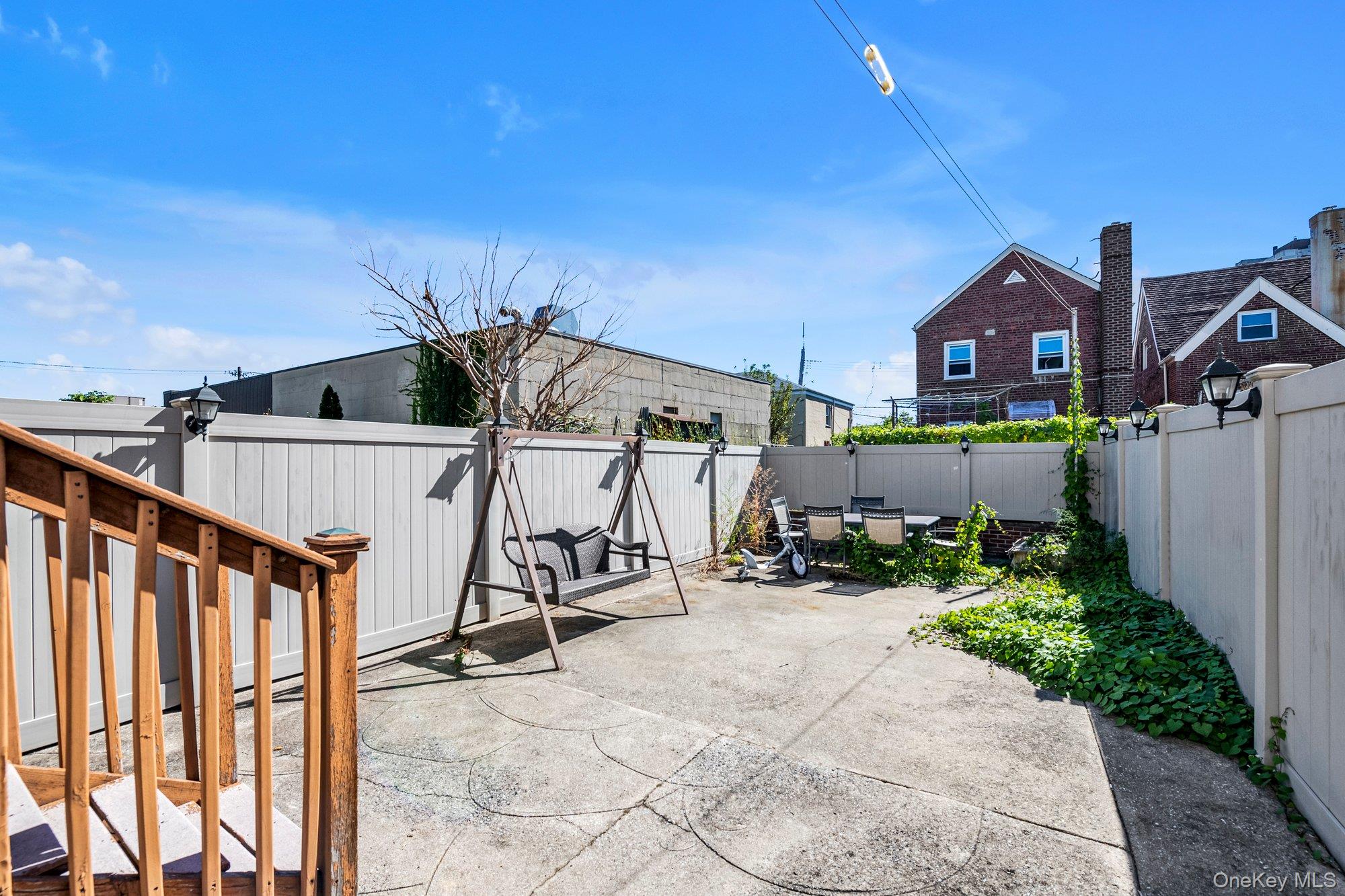 1554 McDonald Street – For Sale photo 18