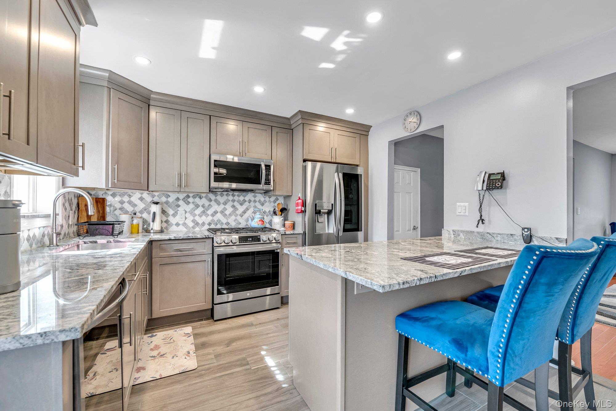 1554 McDonald Street – For Sale photo 4