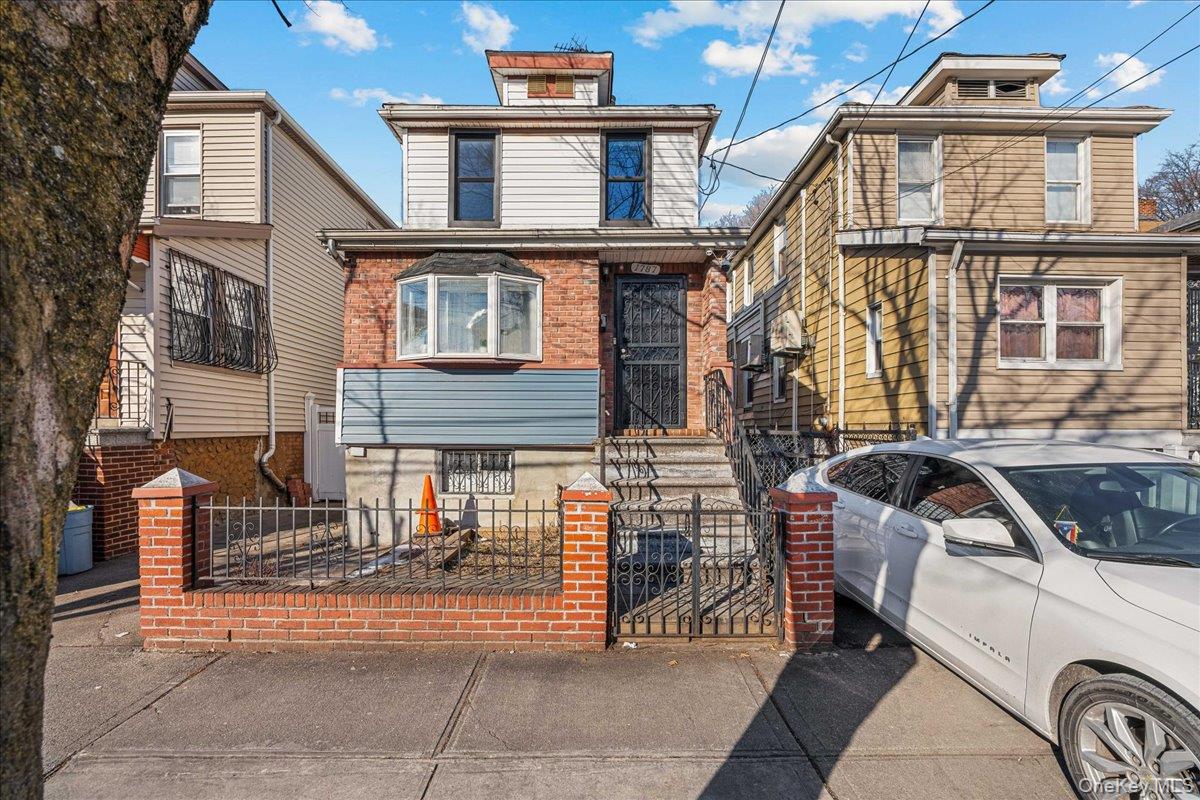 1787 Randall Avenue – For Sale