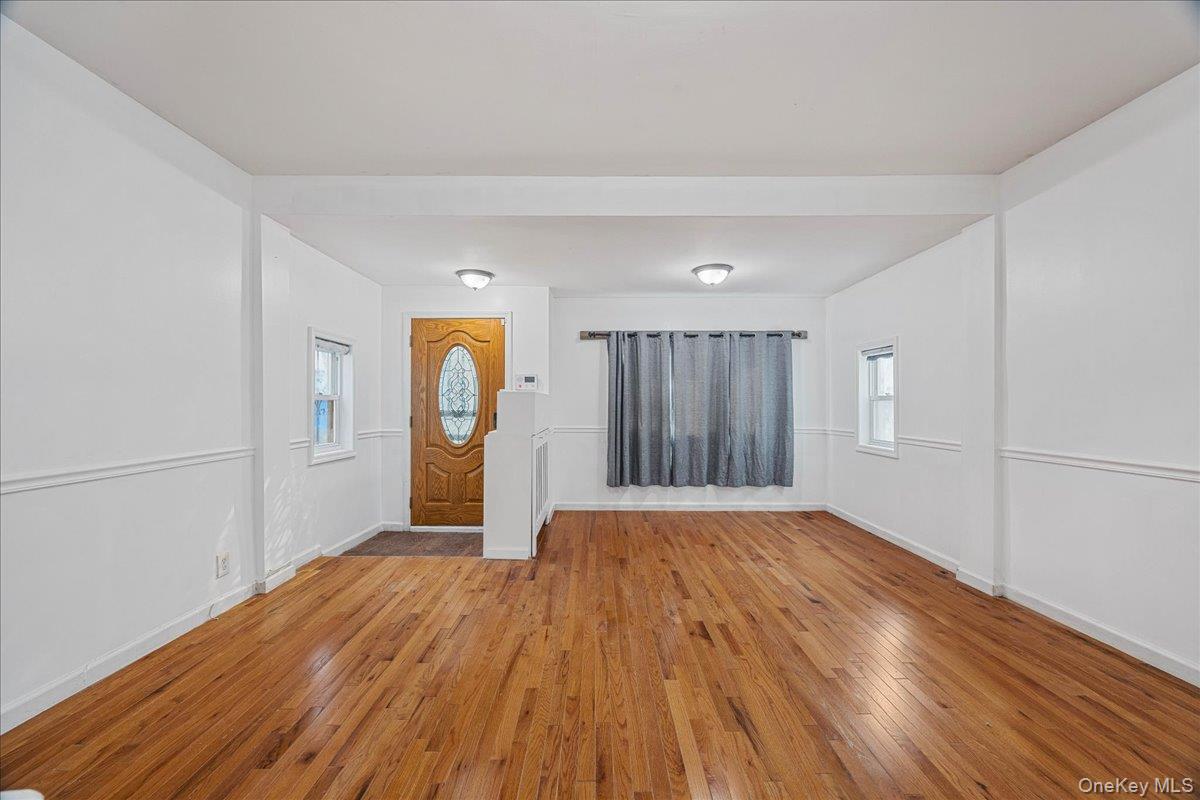 1787 Randall Avenue – For Sale photo 3