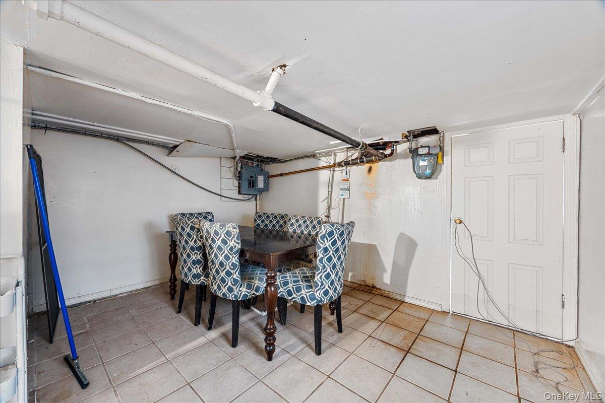 1787 Randall Avenue – For Sale photo 22